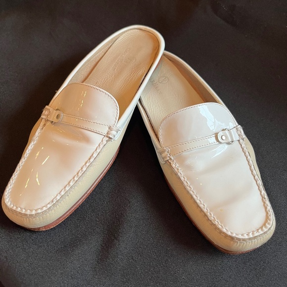 Cole Haan Shoes - Cole Haan vintage white leather slides, 7M